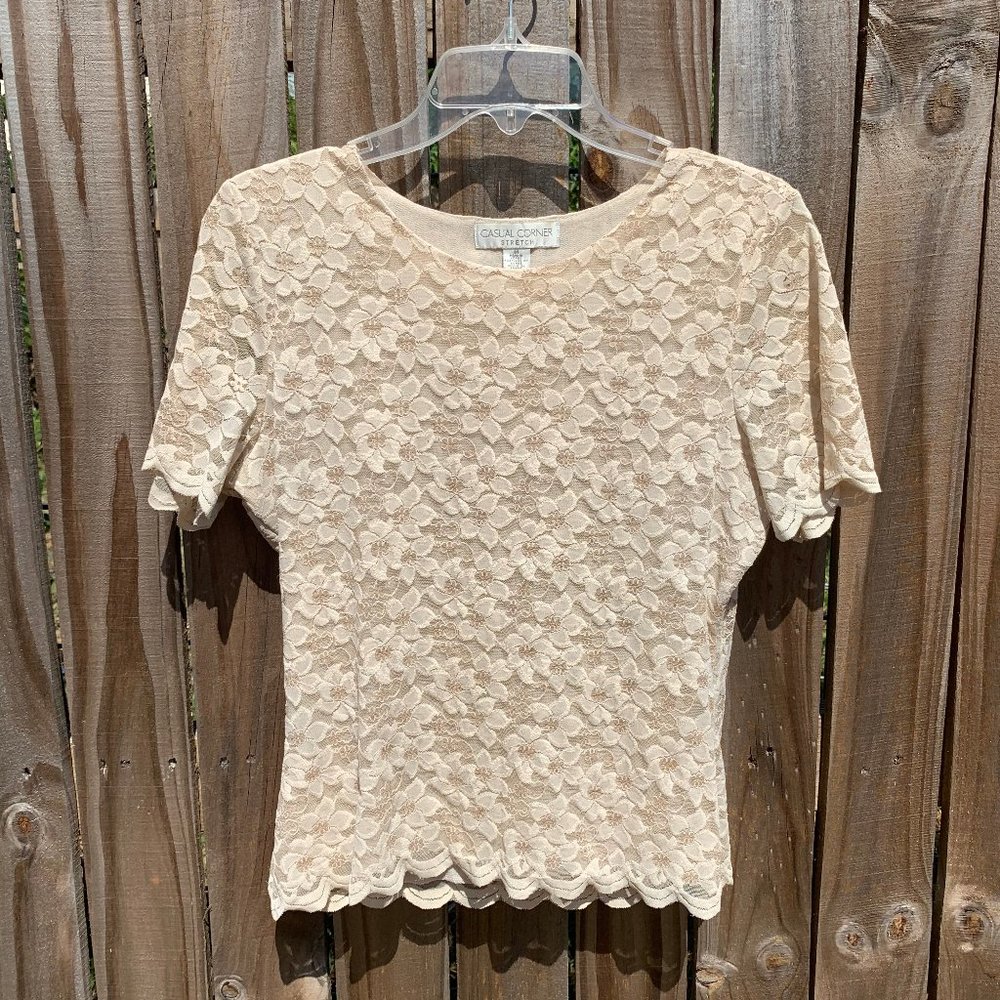 Casual Corner Cream Lace Top - Medium